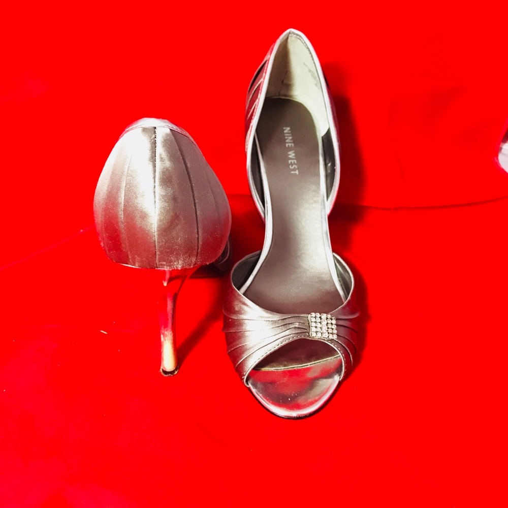 Nine West Jellzey Pumps Size 9.5